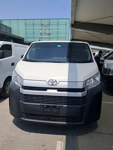 Toyota hiace 2021 (van)