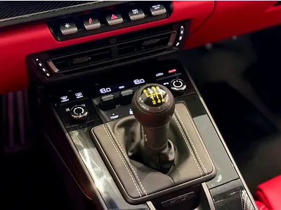 صورة مصغرة 15 لـ 2024 Porsche 911
