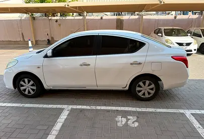 2013 Nissan SUNNY 缩略图 3