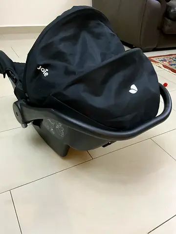 Joie Infant Car Seat (Rear-facing) - Good Condition