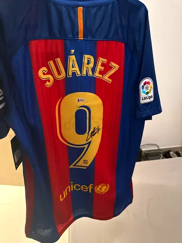 FC Barcelona Luis Suárez #9 Home Jersey signed