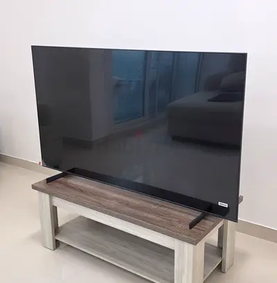 Samsung 65" 4K Smart TV (CU8000- Like New)