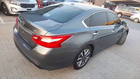 2017 Nissan ALTIMA — фото 6