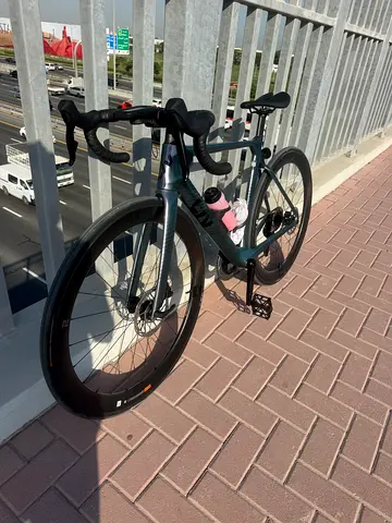 EnviLiv advance 1 aero road bike- new