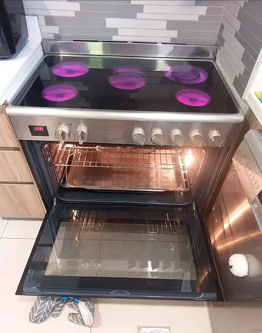 BOSCH Series 8 5-Burner Electric Ceramic Cooking Range 90x60 CM