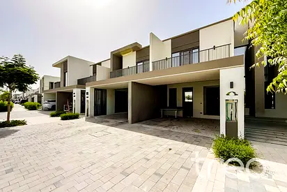 3 Beds | Close to Amenities | Landscaped