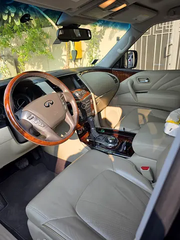 2017 Infiniti QX80 — фото 4