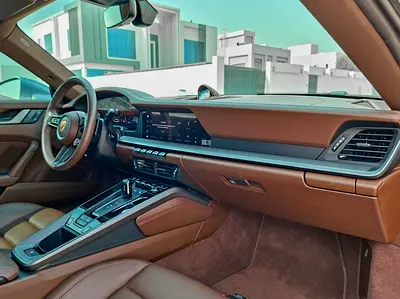 صورة 9 لـ 2025 Porsche 911