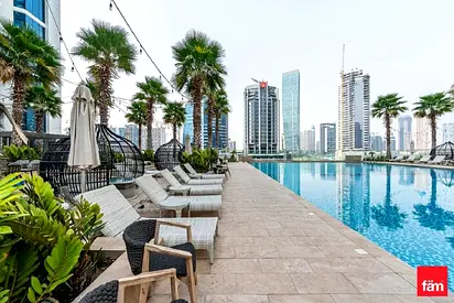 Spacious studio | Canal View | Vacant