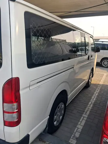 صورة 8 لـ 2013 Toyota HIACE