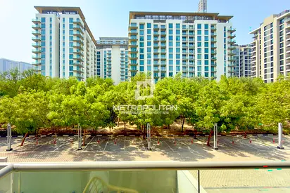 Spacious 1 BR | Park View | Well Maintained