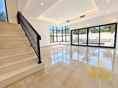 PRIME LOCATION | Corner villa | private pool