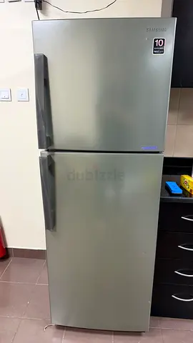 Samsung 2-Door Top Freezer Refrigerator — Good Working Condition