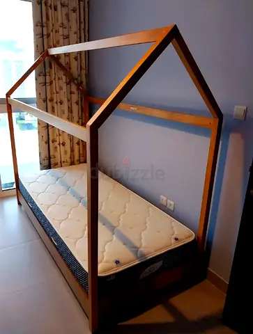 Sammy Hut Toddler Bed