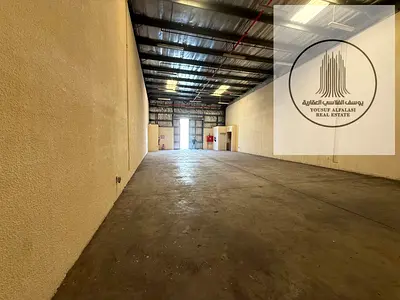 مستودع مساحه 2400 قدم | كهرباء 7KW | السعر 950000