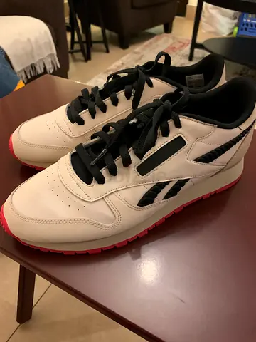 Reebok Shoes x Netflix Money Heist Limited Edition – EU 44 – Excellent Condition