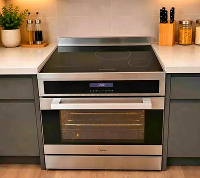 Stainless Steel midea brand induction cooker in excellent condition working perfectly