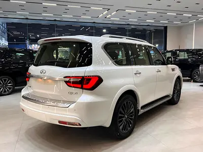 2021 Infiniti QX80 — миниатюра 3