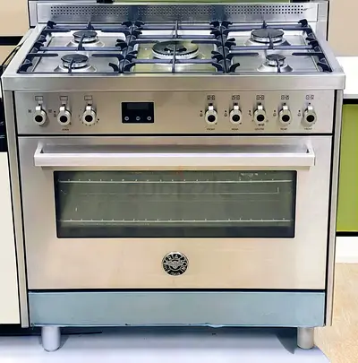 Bertazzoni 5-Burner Gas & Electric Range Cooker 90 cm – Italian Quality