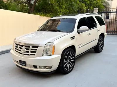 GULF SPECS 2011 CADILLAC ESCALADE PREMIUM 7-SEATER, 6.2LITRE V8