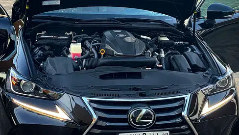 صورة 9 لـ 2019 Lexus IS-SERIES