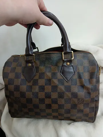 Louis. Vuitton speedy damier  25