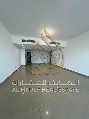 🌊🏡 متاح الآن في منطقة الخان – الشارقة 🏡🌊  ✨ فرصة رائعة للسكن في شقة واسعة ومميزة تتمتع بإطلالة بحرية كاملة، وتقع في موقع استراتيجي بمنطقة الخان ب