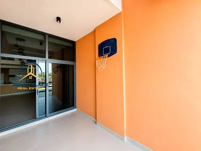 Stunning layout | Huge space | Ready to move