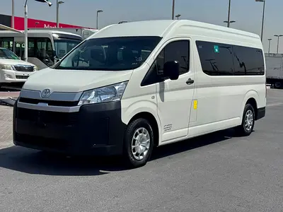 2022 Toyota HIACE — фото 2