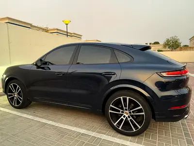 2024 Porsche CAYENNE photo 6