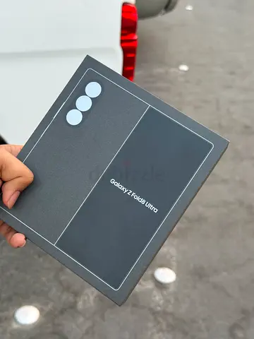 Samsung galaxy zfold 8 ultra 1TB TDRA