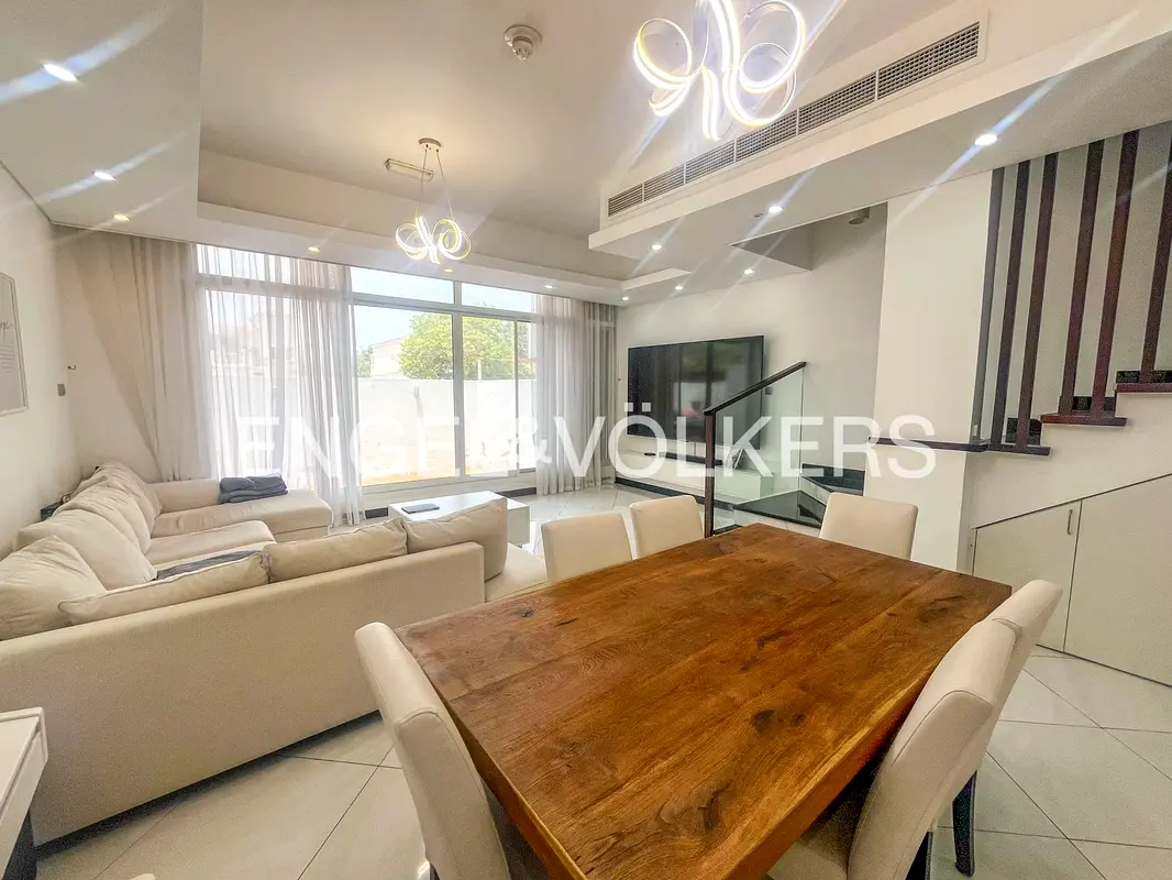 Near Mall | Close to the Park | Modern