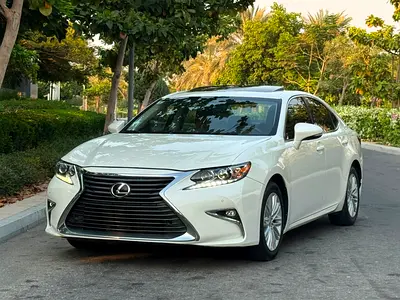 Lexus ES350 2018 | GCC Specs | Pristine Condition | Low Mileage