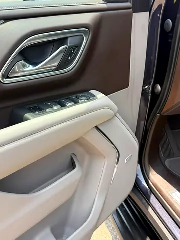 2023 Chevrolet SUBURBAN 缩略图 15