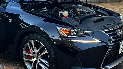 صورة 10 لـ 2019 Lexus IS-SERIES