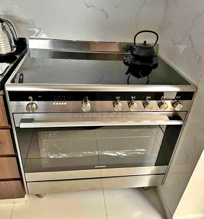 Siemens Freestanding IQ700 Latest Model 90by60 Ceramic Five Zone Electric Cooking Range