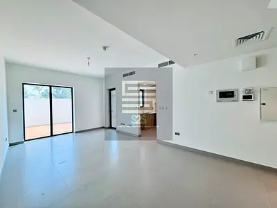 SINGLE ROW | LUXURY LIVING | PRIME LOCATION