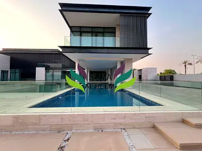 Modern | Massive Garden | Private Pool | 6 Bed