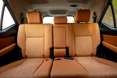 2025 Toyota FORTUNER 照片 12