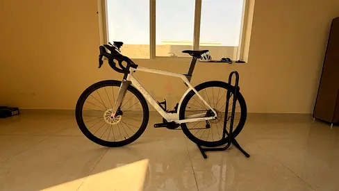 Java alloy aluminium and fork carbon , electric gear , cycle contains some free equipment