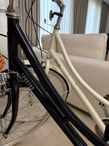 Pair of Spartan city/cruiser bicycles - black and cream, brand new condition