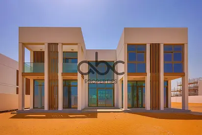 Spacious 5BR Villa | Single Row | Large Plot | Vacant