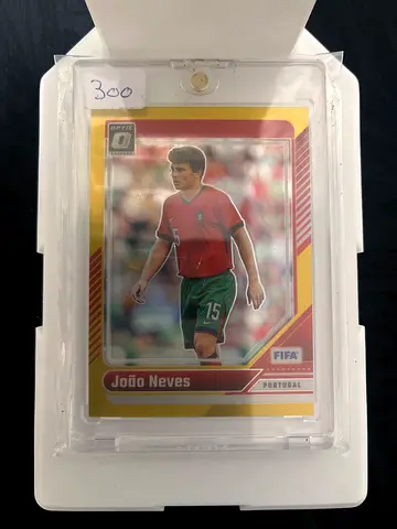 João Neves Gold Prizm /10