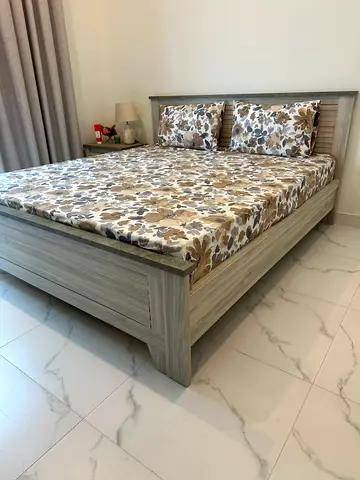King Size Wooden Bed with Headboard - Light Grey + matching dresser with quality mattress +pillows