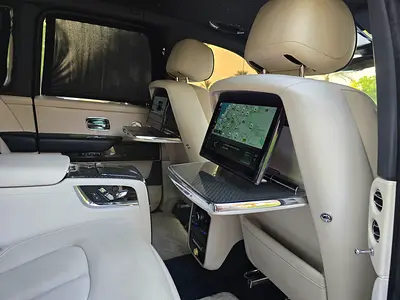 2021 ROLLS-ROYCE CULLINAN — миниатюра 19
