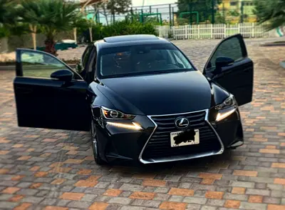 صورة 5 لـ 2019 Lexus IS-SERIES