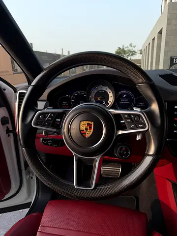 2022 Porsche CAYENNE 照片 8