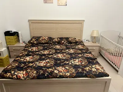 King Bedroom Set – Bed, 2 Side Tables & Dresser with Mirror