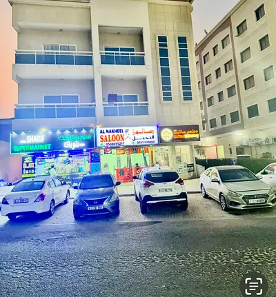 متاح للبيع: بناية سكني تجاري - الراشدية 3 - عجمان  •  الموقع: الراشدية 3 - موقع مميز  •  نوع التصريح: سكني تجاري  •  نظام البناية: أرضي + 2