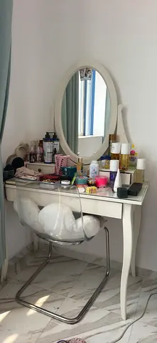 Dressing table with chair